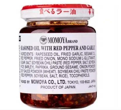 Momoya Taberu Layu Aceite sazonado con pimiento rojo y ajo 110 g de pasta de chile japonesa picante, relleno de ajo frito y pimiento