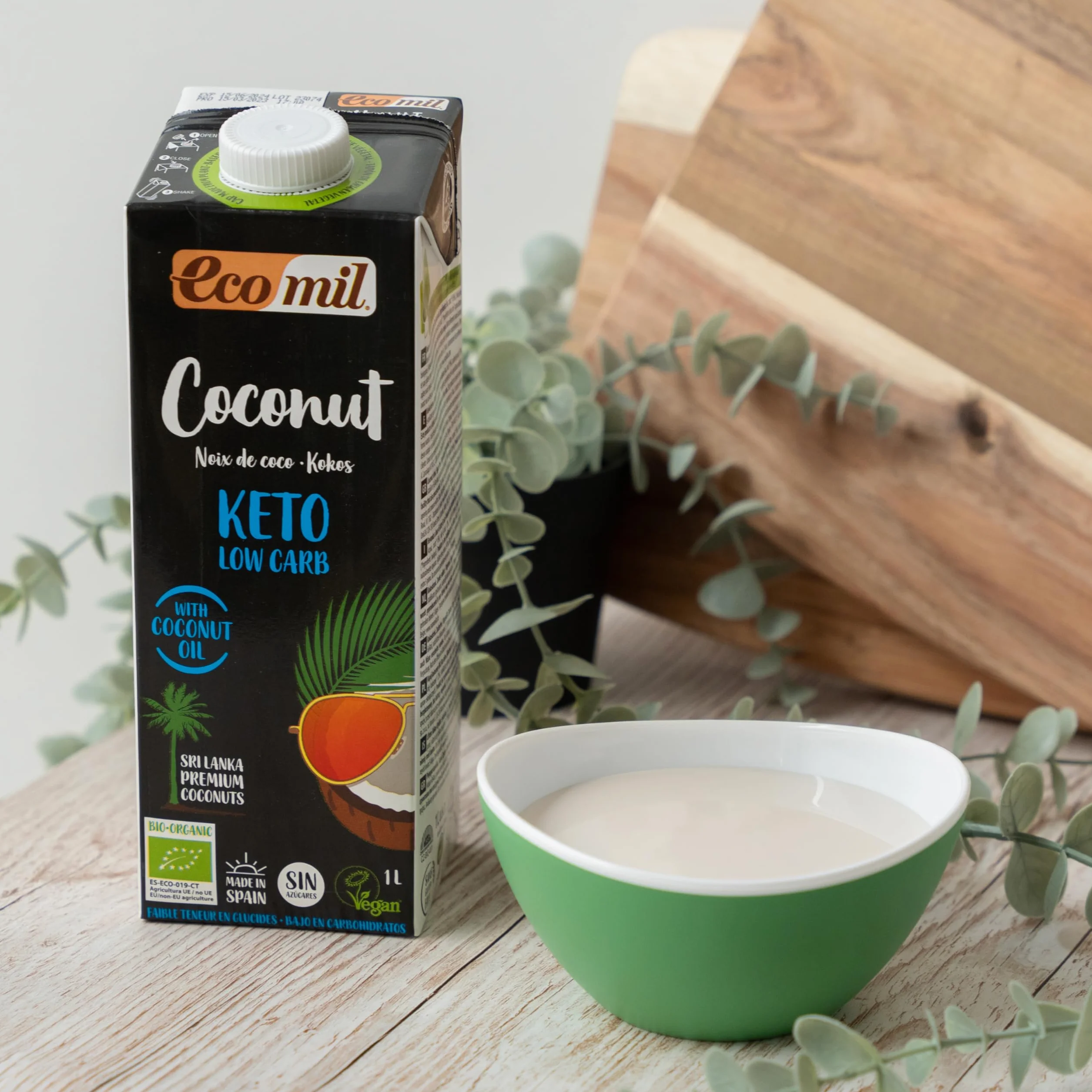 Ecomil - Bebida Vegetal de Coco Eco, Pack 6 x 1 Litro, Sin Gluten, Sin Azúcares Añadidos, Apta para Dietas Keto y Veganas, Sin Aditivos