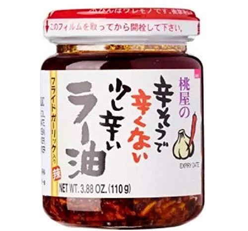 Momoya Taberu Layu Aceite sazonado con pimiento rojo y ajo 110 g de pasta de chile japonesa picante, relleno de ajo frito y pimiento